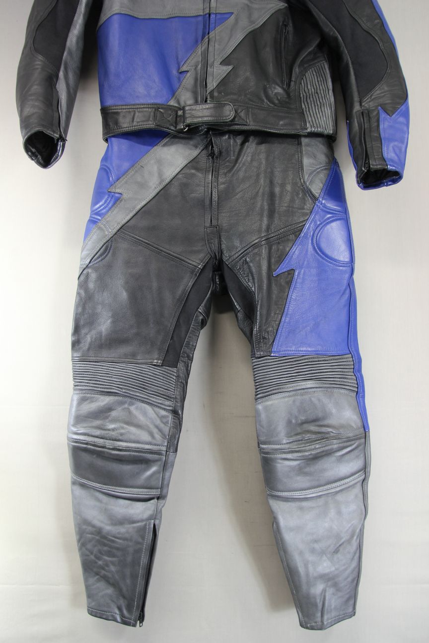 J&S 2 PIECE BLACK, SILVER & BLUE LEATHER BIKER SUIT WITH PROTECTORS 46 INCH/XL