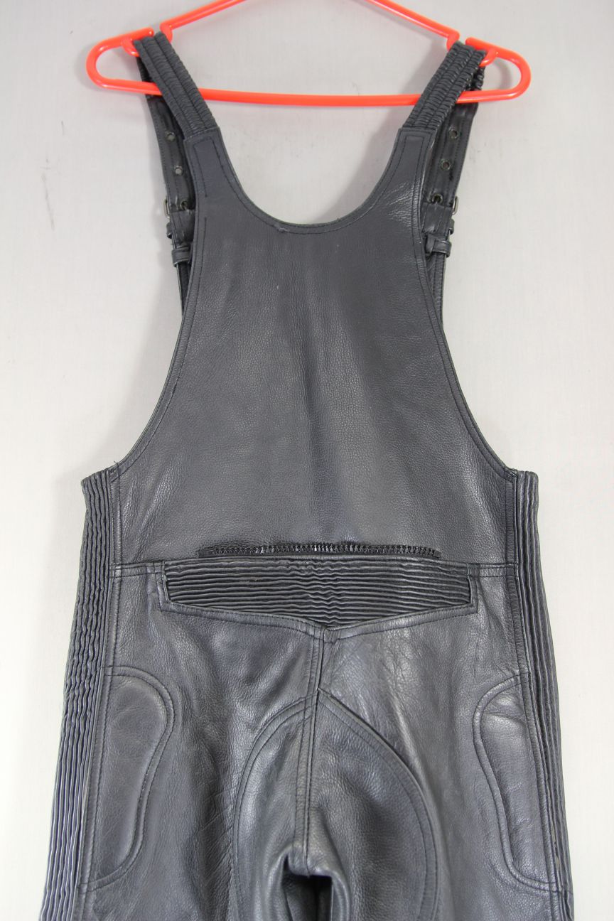 BOYS/CHILDS BABY BIKER BLACK LEATHER BIB & BRACE SALOPETTES WAIST 32/LEG 28"/XXL