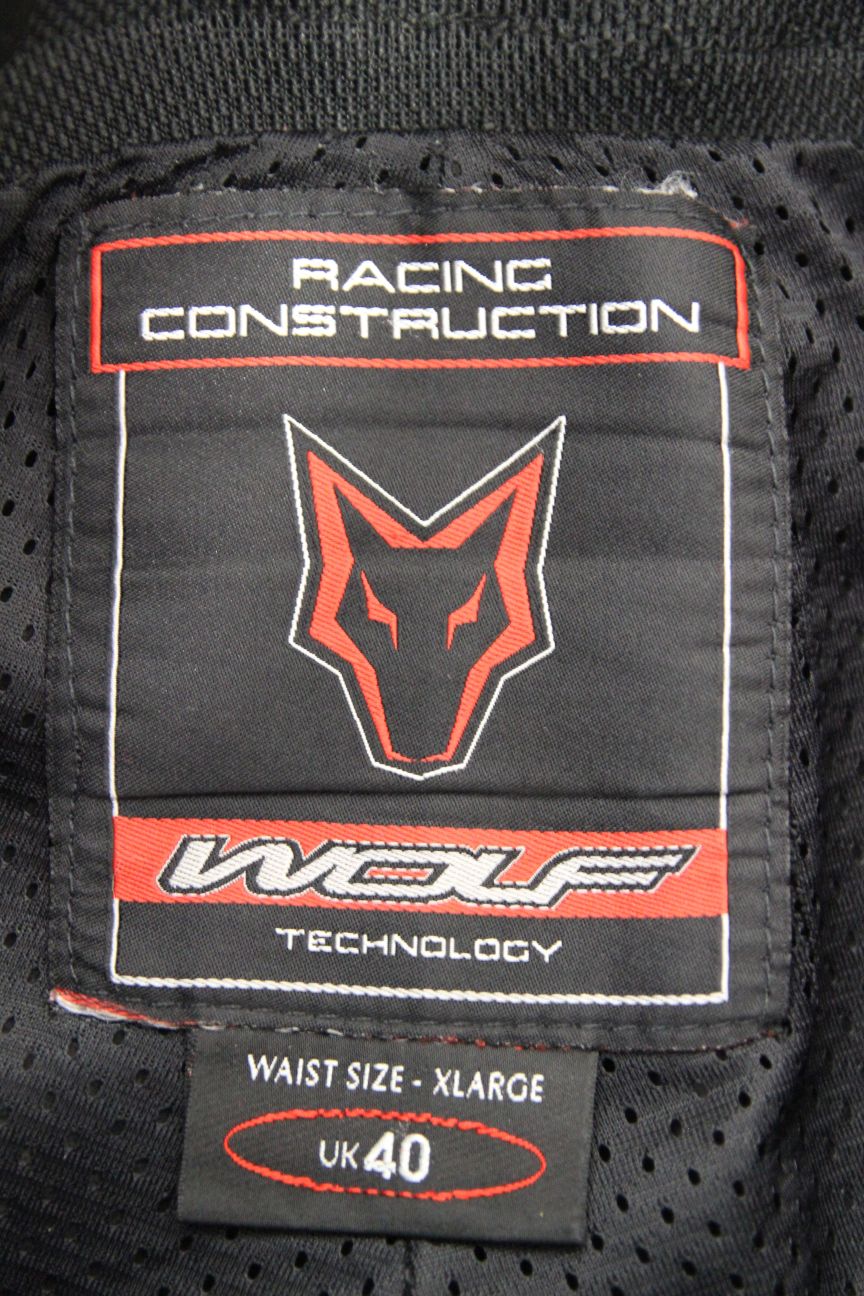 WOLF BRITISH MADE BLACK LEATHER BIKER TROUSERS WITH CE ARMOUR: WAIST 40"/LEG 33"