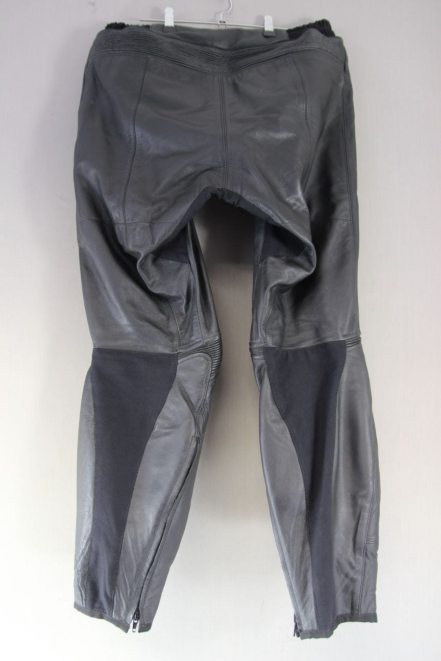 SPIDI BLACK LEATHER BIKER TROUSERS WITH HIP & KNEE CE ARMOUR: WAIST 36"/LEG 32"