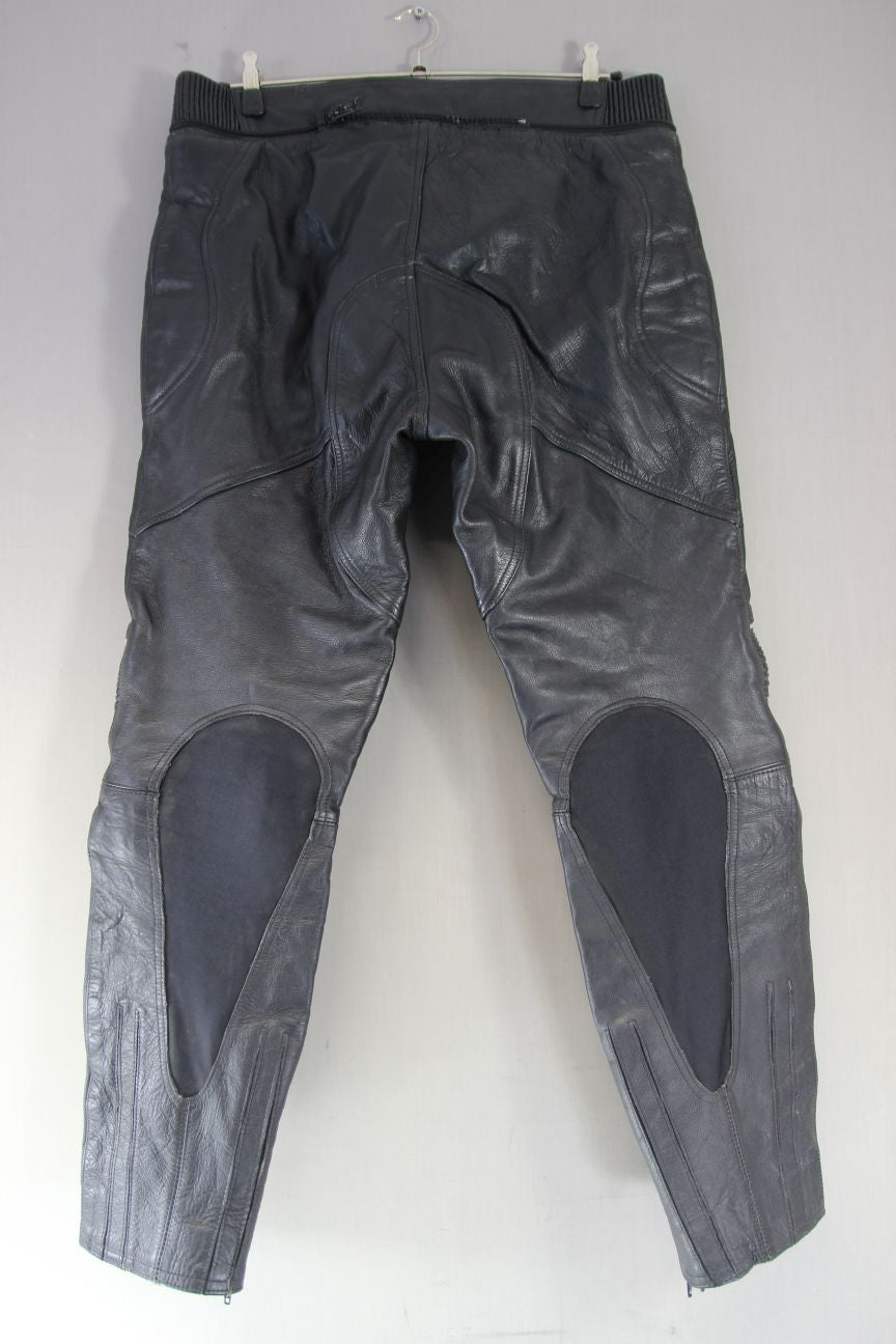 FRANK THOMAS LEATHER BIKER TROUSERS + KNEE PROTECTORS: WAIST 38"/INSIDE LEG 32"