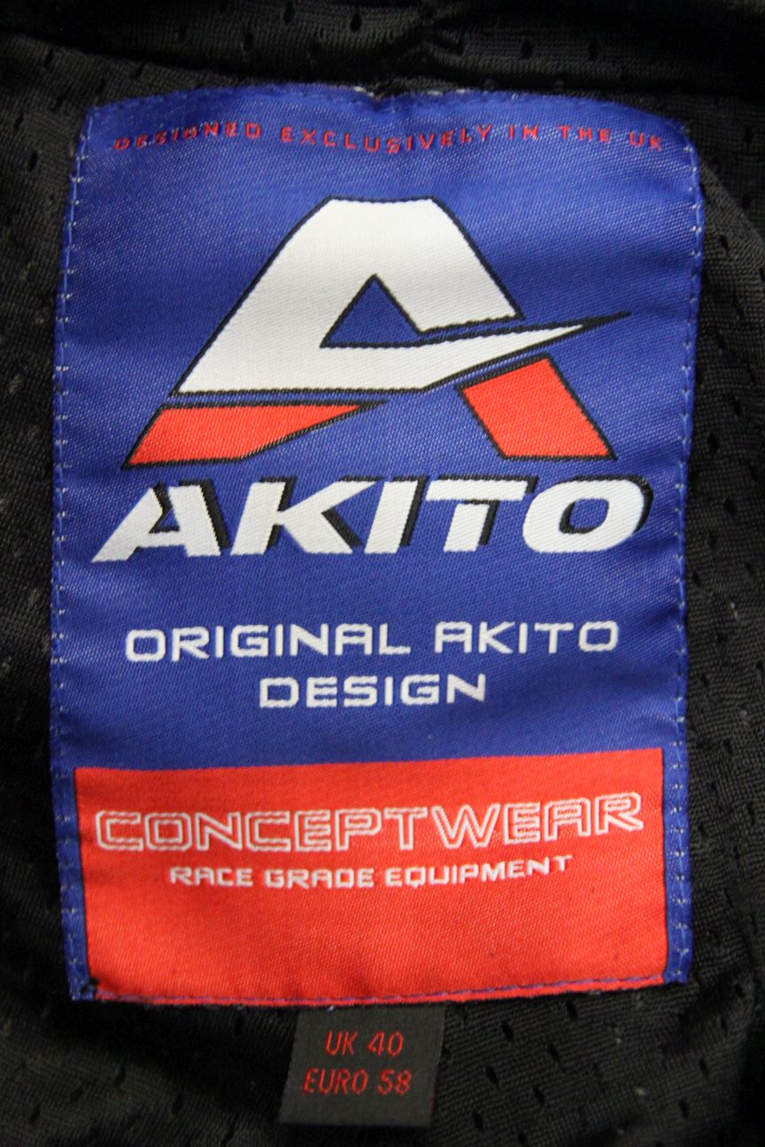 AKITO BLACK & SILVER LEATHER BIKER TROUSERS: WAIST 38 INCH/INSIDE LEG 33 INCH