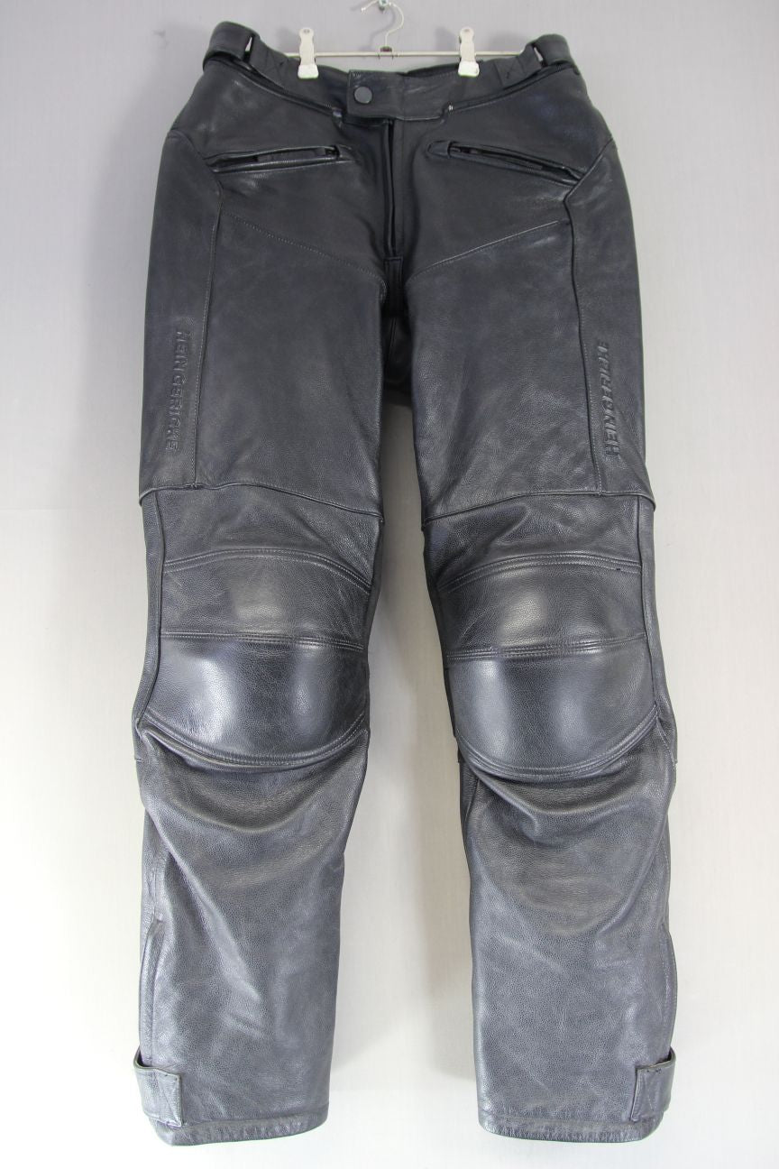 HEIN GERICKE BLACK LEATHER BIKER TROUSERS WITH CE ARMOUR: WAIST 32 IN/LEG 34 IN