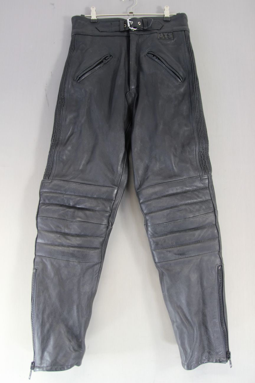 JTS BLACK LEATHER BIKER TROUSERS: WAIST 28 INCH/INSIDE LEG 28 INCH