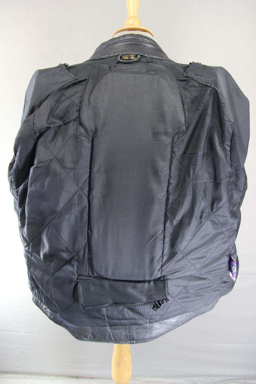 AKITO BLACK LEATHER BIKER JACKET WITH BACK, SHOULDER & ELBOW CE ARMOUR 40-42"