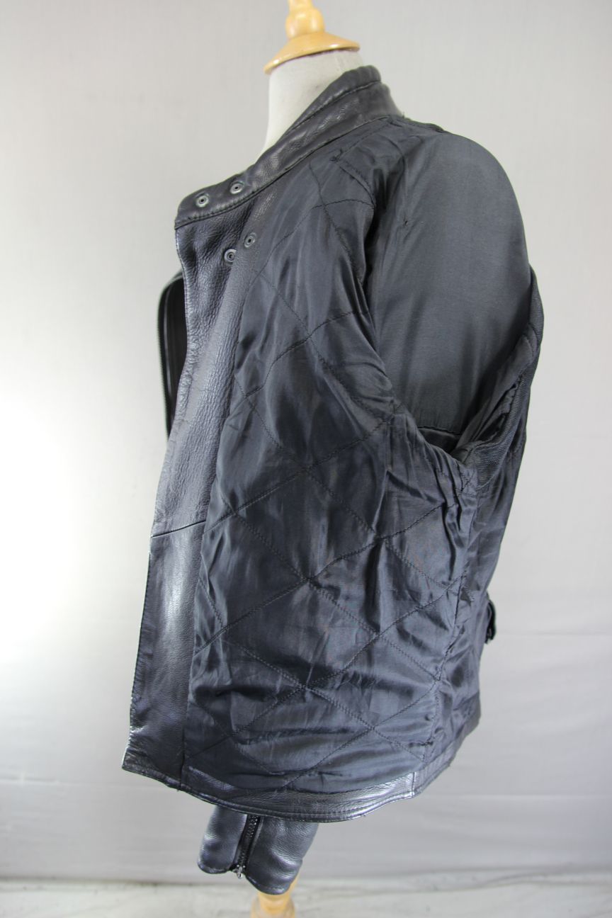 AKITO BLACK LEATHER BIKER JACKET WITH BACK, SHOULDER & ELBOW CE ARMOUR 40-42"
