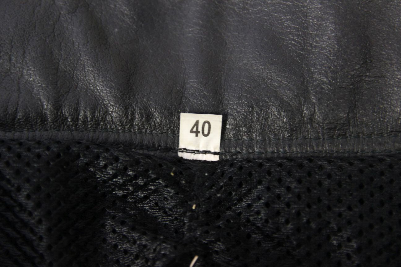 KOORD BLACK LEATHER BIKER TROUSERS + PROTECTORS/KNEE SLIDERS: WAIST 40"/LEG 29"