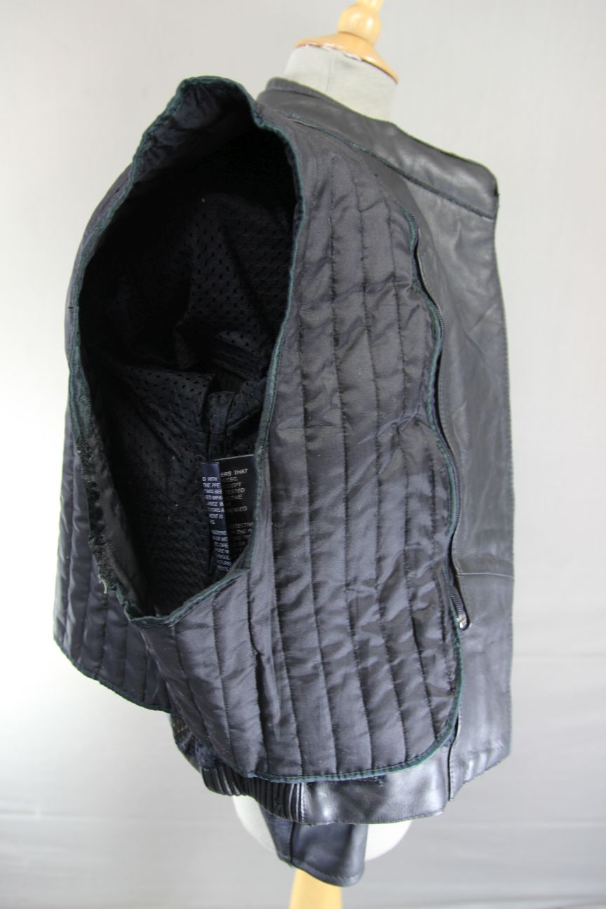 ASHMAN BLACK COWHIDE LEATHER BIKER JACKET WITH THERMAL LINING: SIZE 16