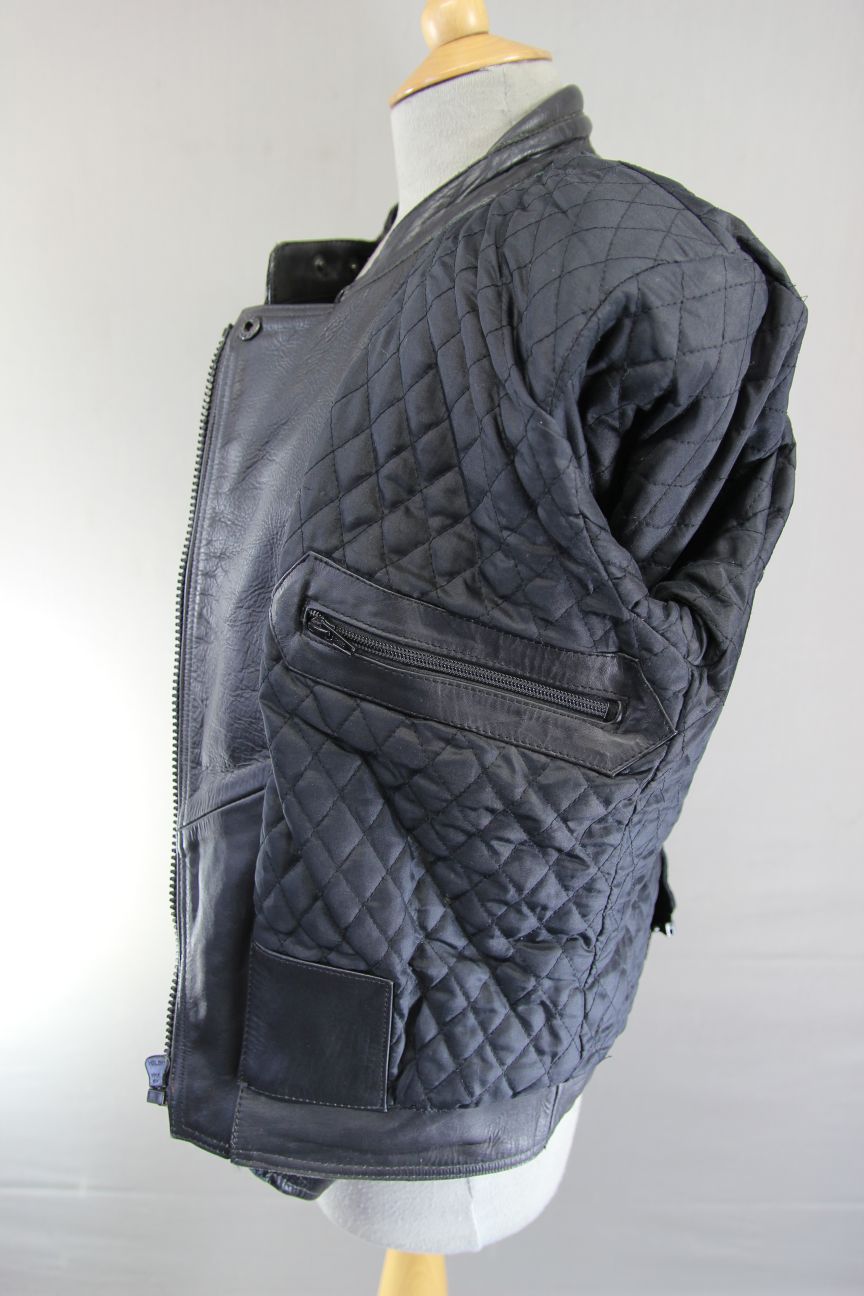 RIOSSI BRITISH DESIGNED & STYLED BLACK COWHIDE LEATHER BIKER JACKET: SIZE 12