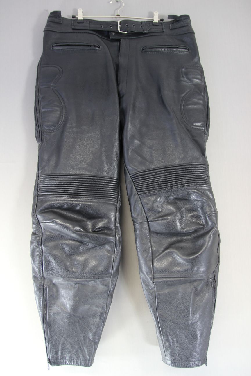 BRITISH MADE BTK LEATHERS BLACK COWHIDE BIKER TROUSERS: WAIST 36 IN/LEG 29 IN