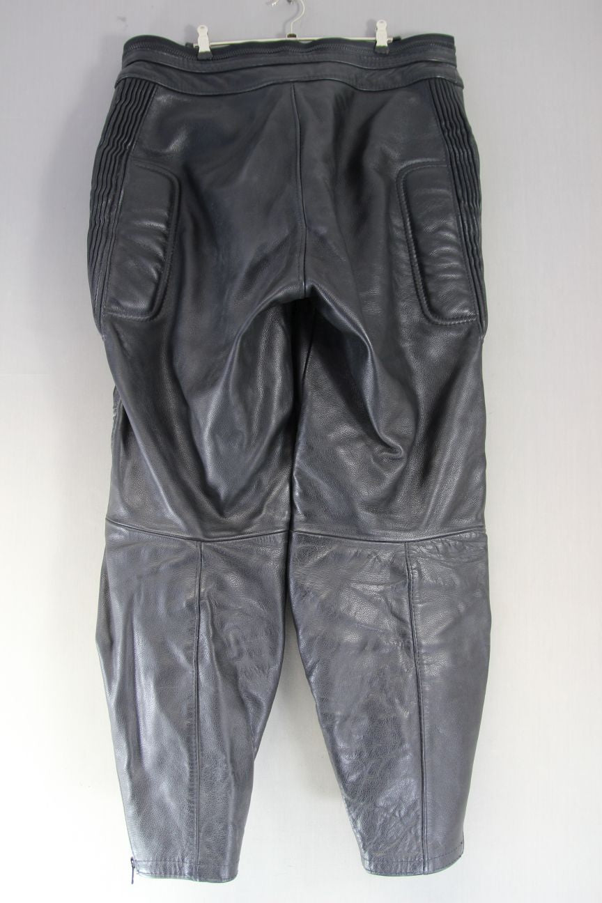 BRITISH MADE BTK LEATHERS BLACK COWHIDE BIKER TROUSERS: WAIST 36 IN/LEG 29 IN