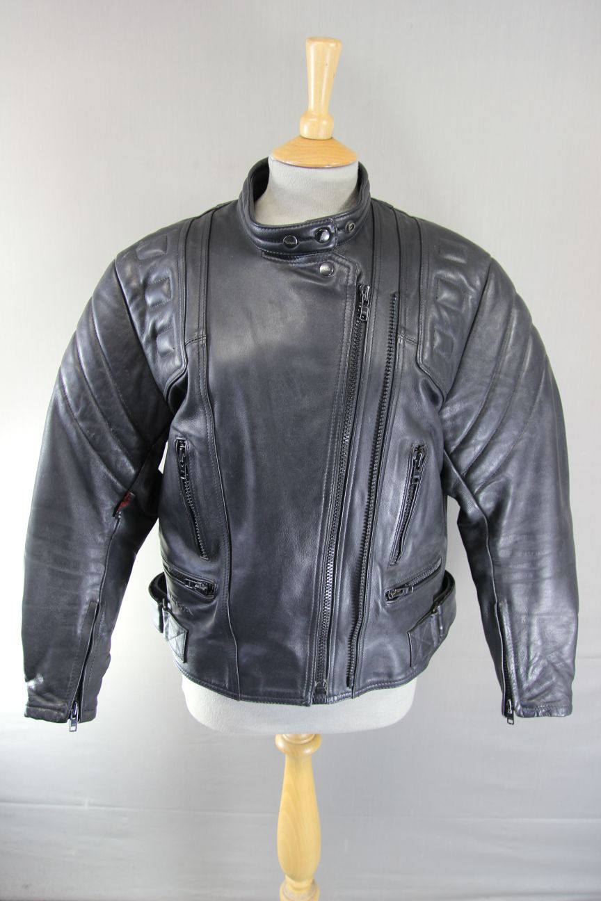 RICHA CLASSIC BLACK LEATHER BIKER JACKET WITH CE BACK PROTECTOR: SIZE 16