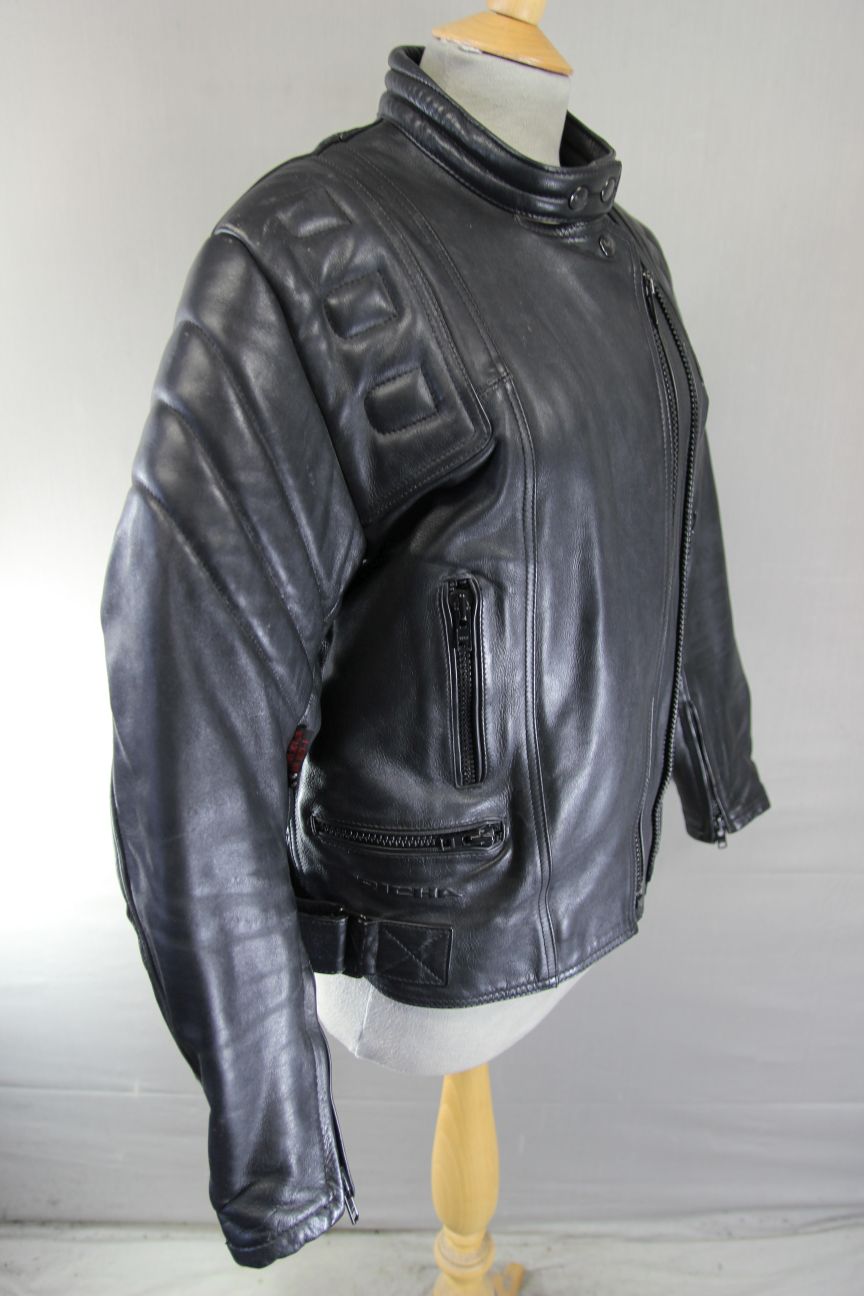 RICHA CLASSIC BLACK LEATHER BIKER JACKET WITH CE BACK PROTECTOR: SIZE 16