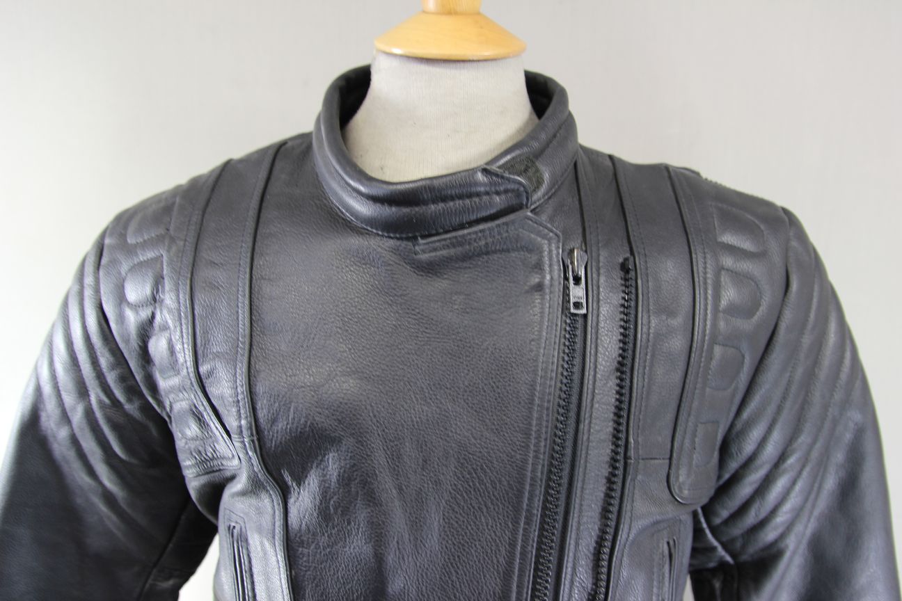 LADIES CLASSIC BLACK LEATHER BIKER JACKET 40-42 INCH CHEST/SIZE 18
