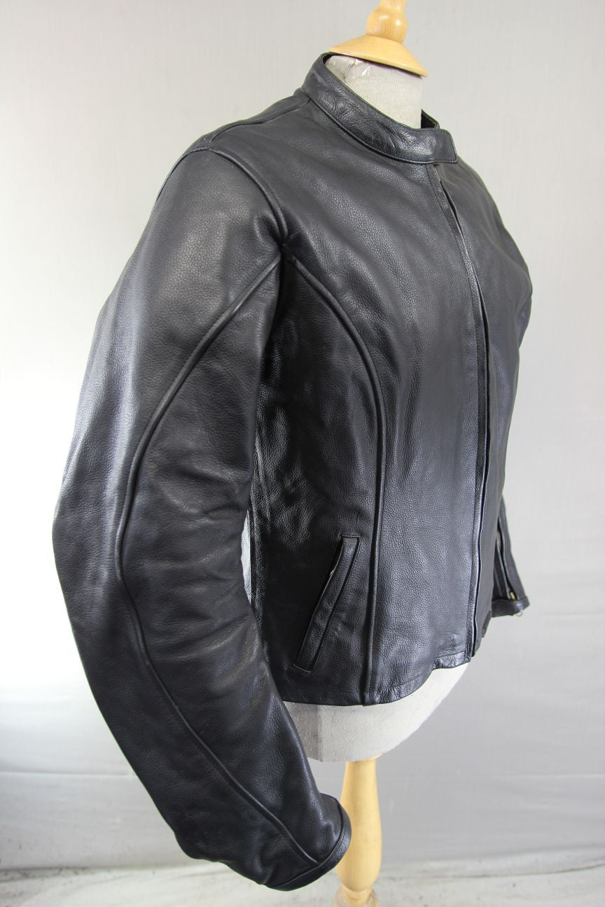 EXERO BLACK LEATHER BIKER JACKET WITH CE ARMOUR & THERMAL LINING: SIZE 18