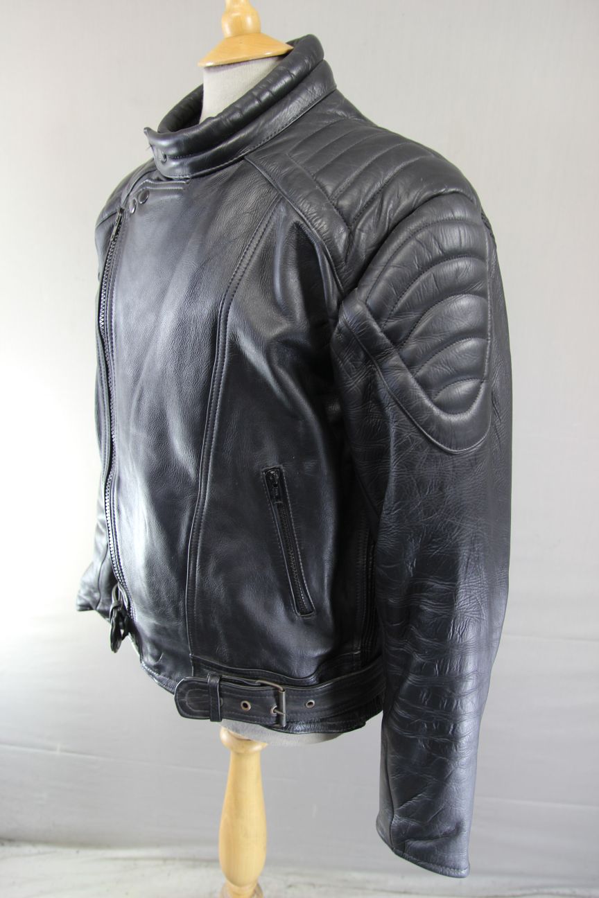 CLASSIC BLACK COWHIDE LEATHER BIKER JACKET 44 INCH CHEST/LARGE