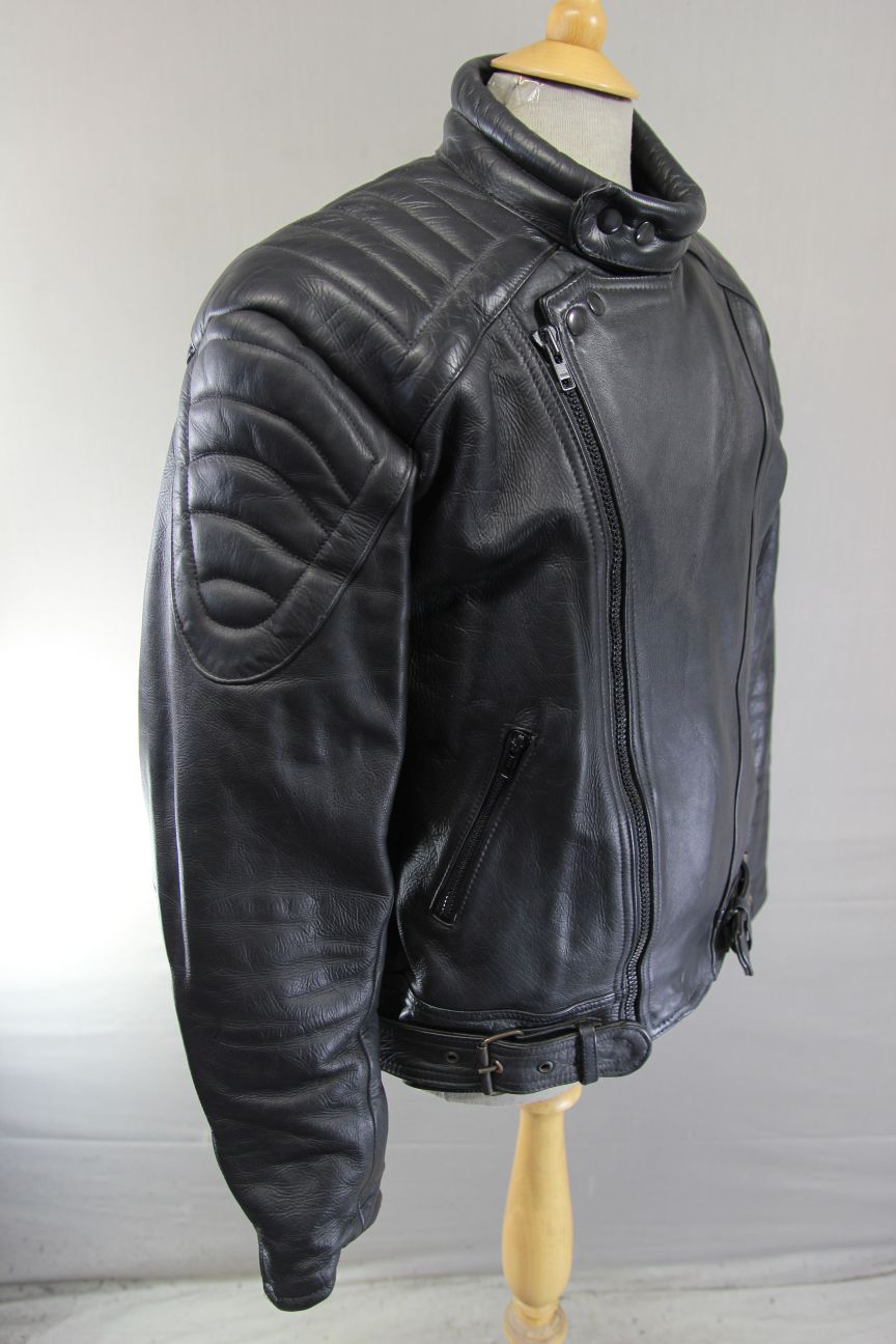 CLASSIC BLACK COWHIDE LEATHER BIKER JACKET 44 INCH CHEST/LARGE