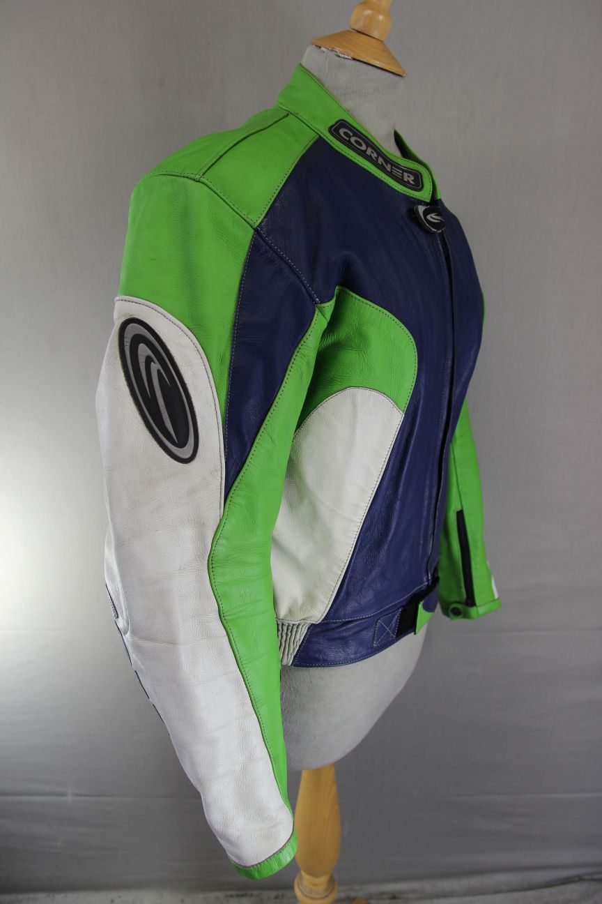 CORNER RACING/SPORTS BLUE, GREEN & WHITE LEATHER BIKER JACKET: 38-40 INCH CHEST