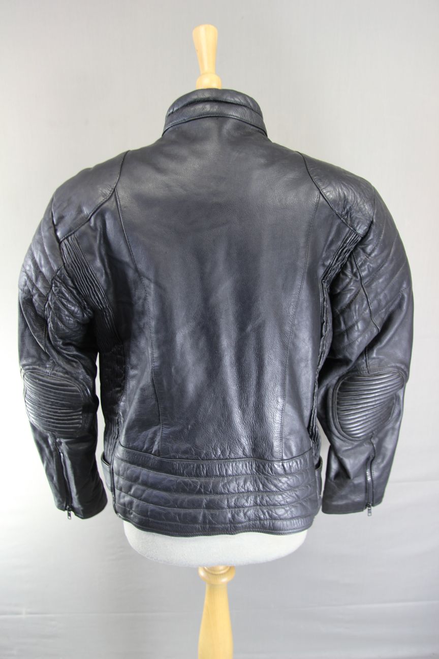 CLASSIC 'BORN FREE' BLACK COWHIDE LEATHER BIKER JACKET 38-40 INCH CHEST