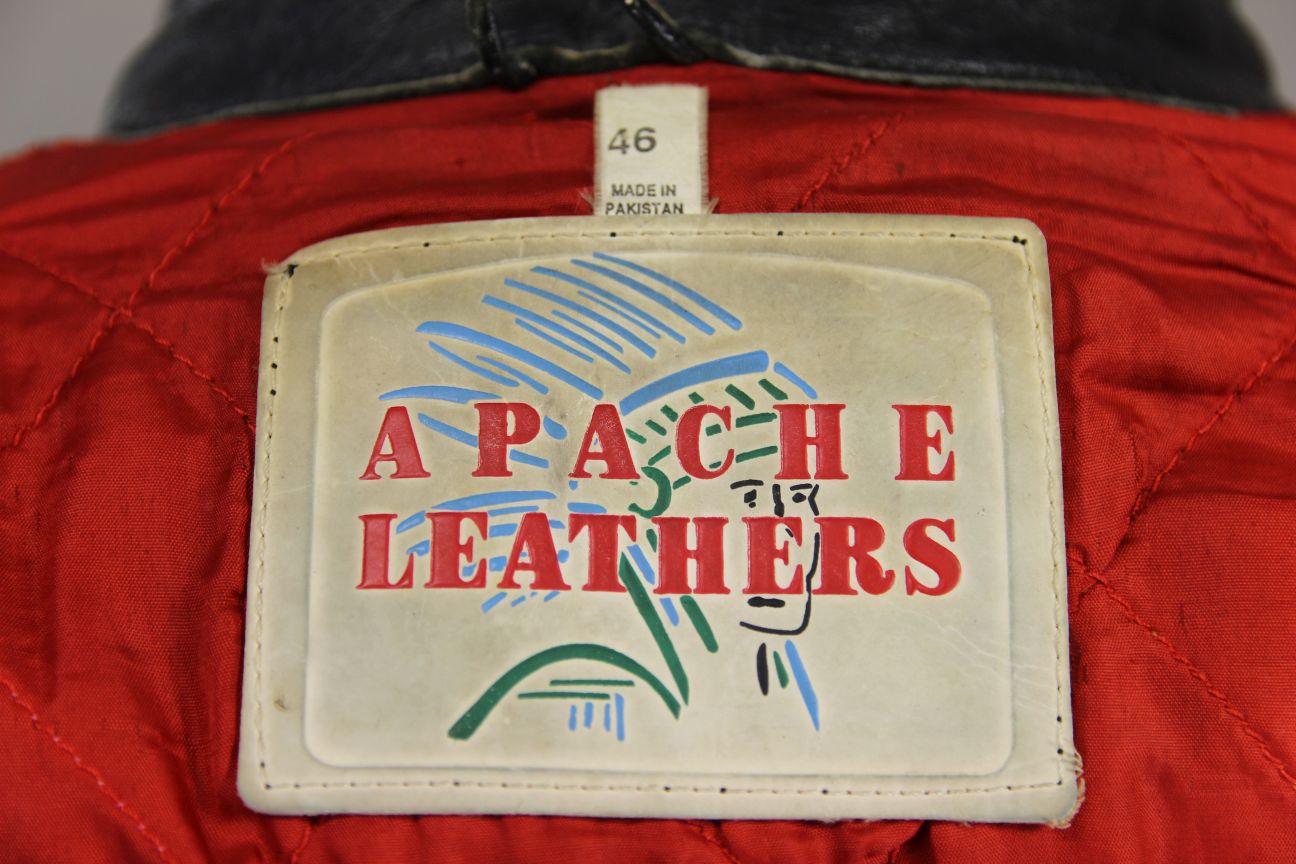 APACHE LEATHERS THINSULATE 3M THERMAL LINED CLASSIC BLACK BIKER JACKET 44-46 IN
