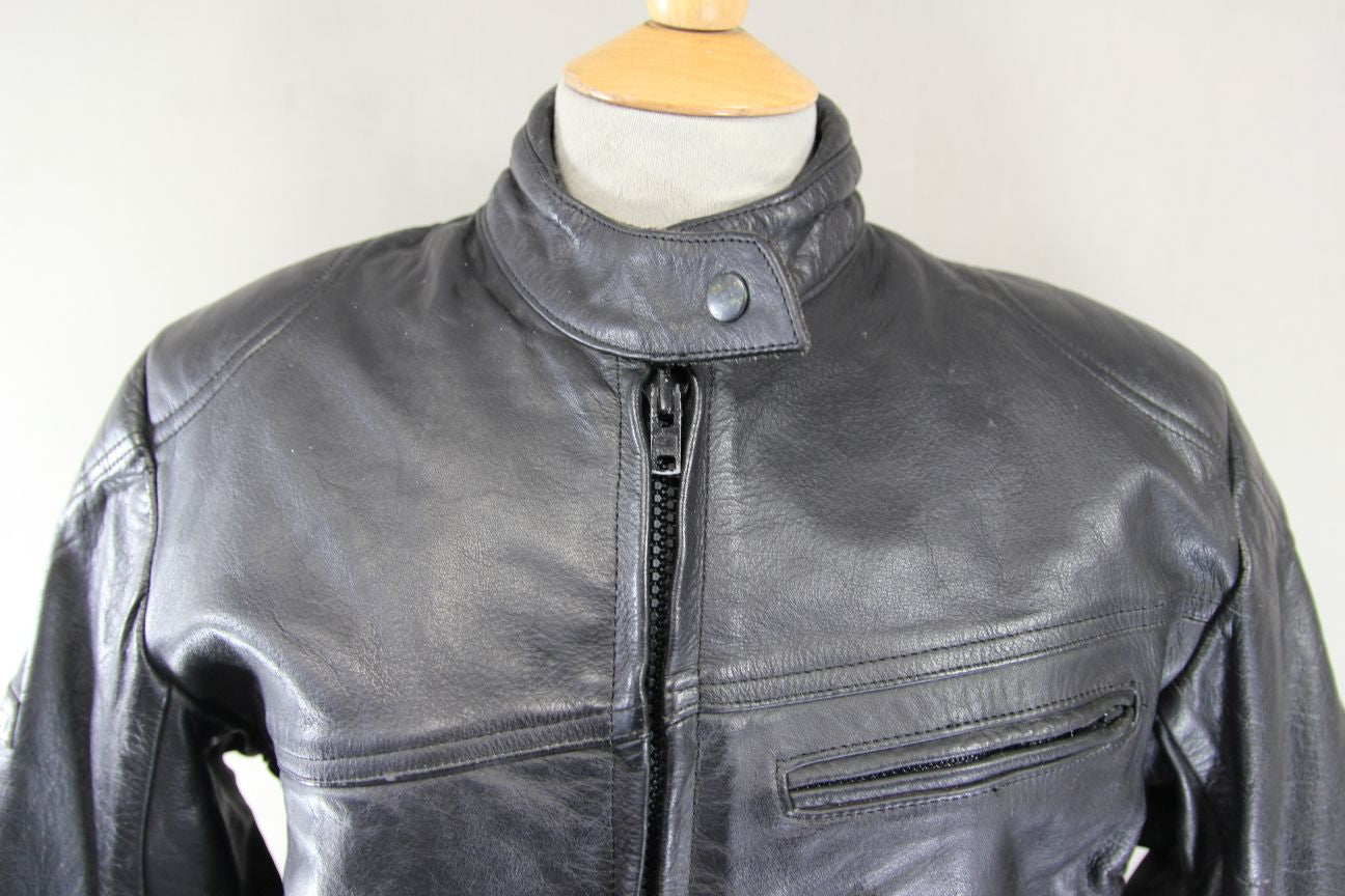 ASHMAN BLACK COWHIDE LEATHER BIKER JACKET + BACK & SHOULDER PROTECTORS: SIZE 18