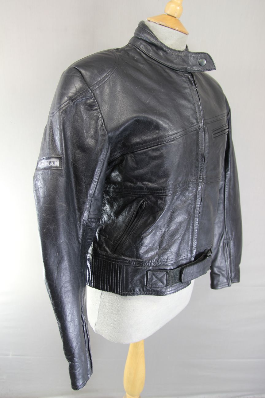 ASHMAN BLACK COWHIDE LEATHER BIKER JACKET + BACK & SHOULDER PROTECTORS: SIZE 18