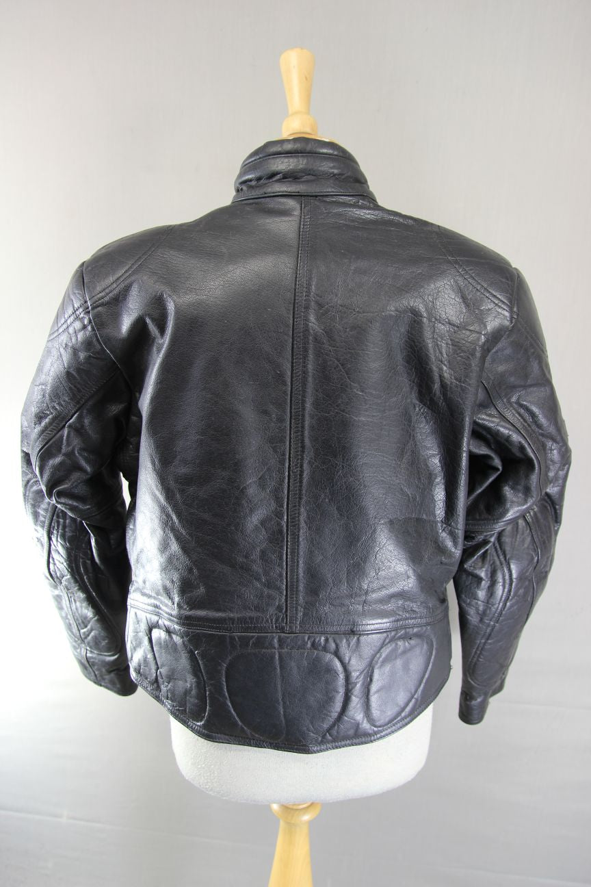 ASHMAN BLACK COWHIDE LEATHER BIKER JACKET + BACK & SHOULDER PROTECTORS: SIZE 18