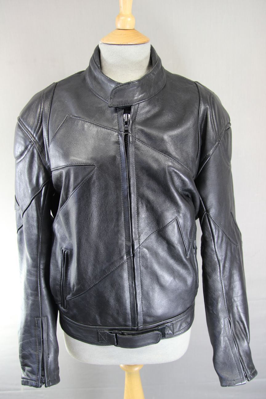 BRITISH DESIGNED RHINO BLACK COWHIDE LEATHER BIKER JACKET + PROTECTORS 40-42 IN