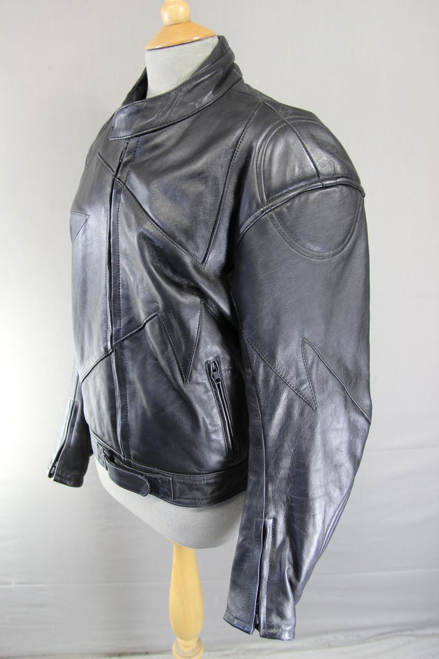 BRITISH DESIGNED RHINO BLACK COWHIDE LEATHER BIKER JACKET + PROTECTORS 40-42 IN