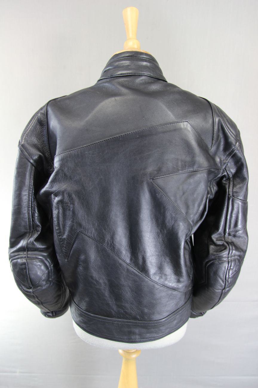 BRITISH DESIGNED RHINO BLACK COWHIDE LEATHER BIKER JACKET + PROTECTORS 40-42 IN