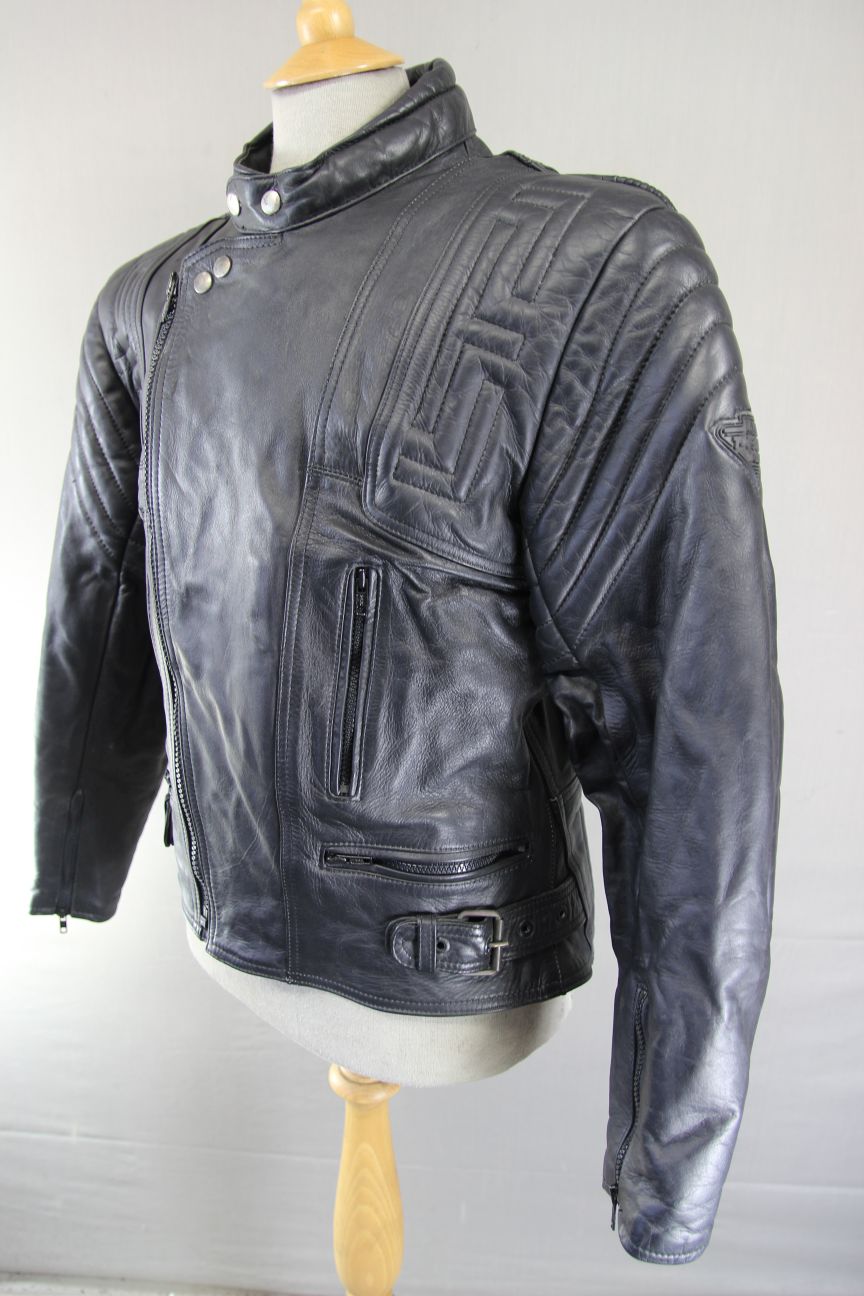 CLASSIC AKITO T-FORCE PLUS BLACK LEATHER BIKER JACKET 40-42 INCH CHEST