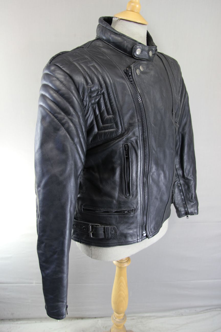 CLASSIC AKITO T-FORCE PLUS BLACK LEATHER BIKER JACKET 40-42 INCH CHEST