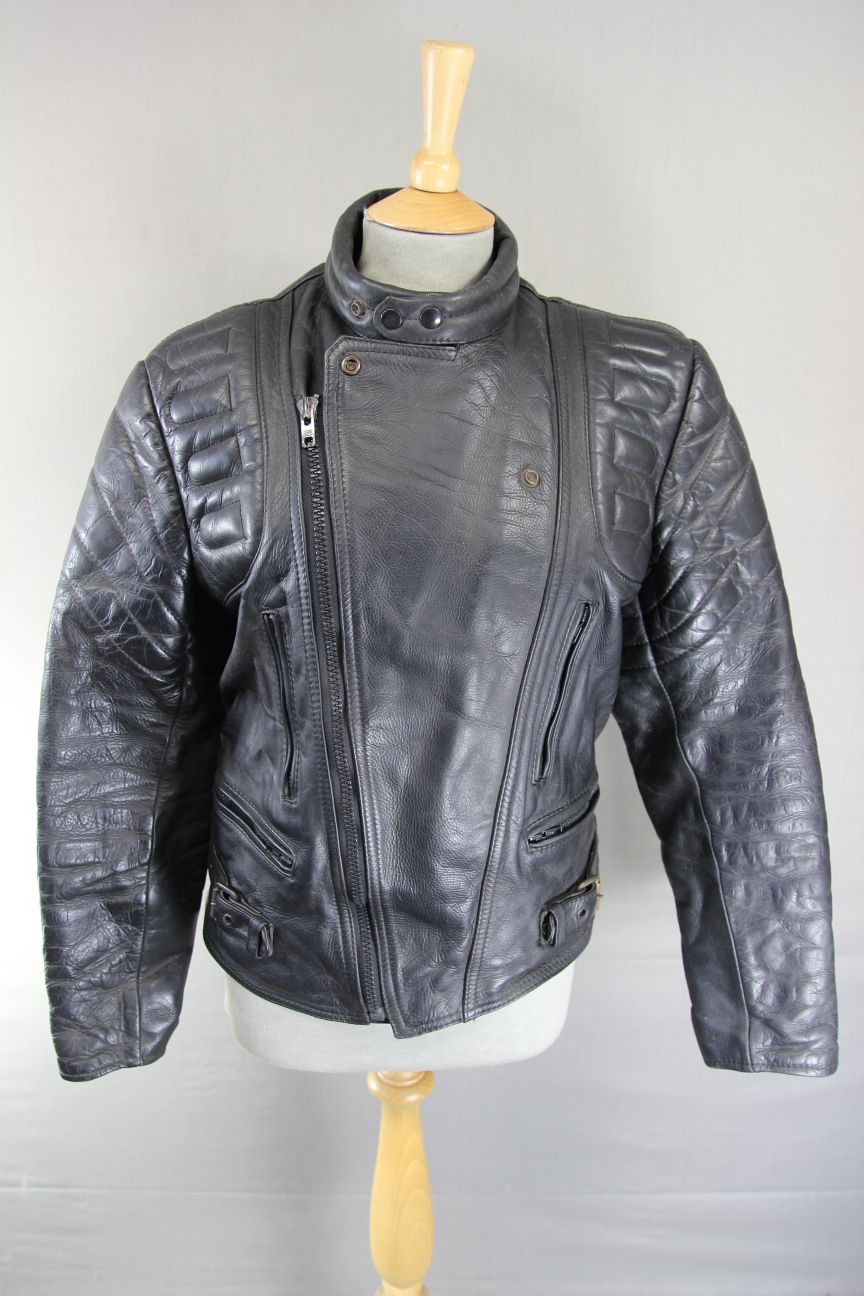 ROCHELLE DESIGN CLASSIC BLACK LEATHER BIKER JACKET WITH FOLD DOWN COLLARS 38-40"