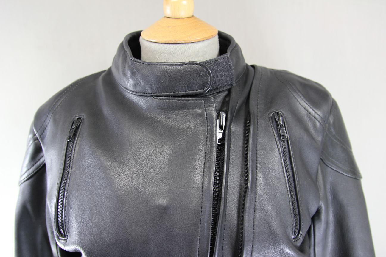 ASHMAN BLACK COWHIDE LEATHER BIKER JACKET + PROTECTORS & THERMAL LINING: SIZE 12