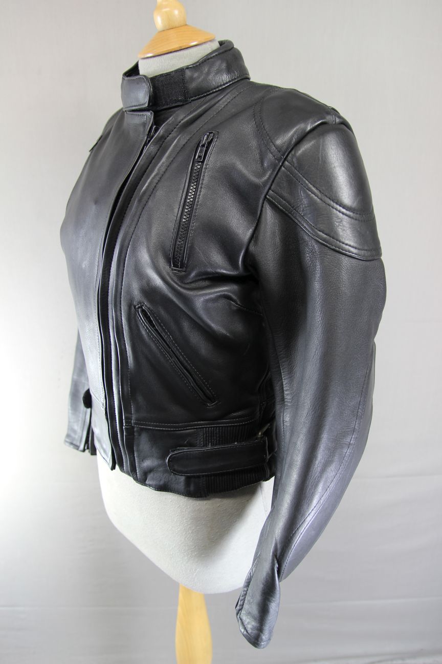 ASHMAN BLACK COWHIDE LEATHER BIKER JACKET + PROTECTORS & THERMAL LINING: SIZE 12