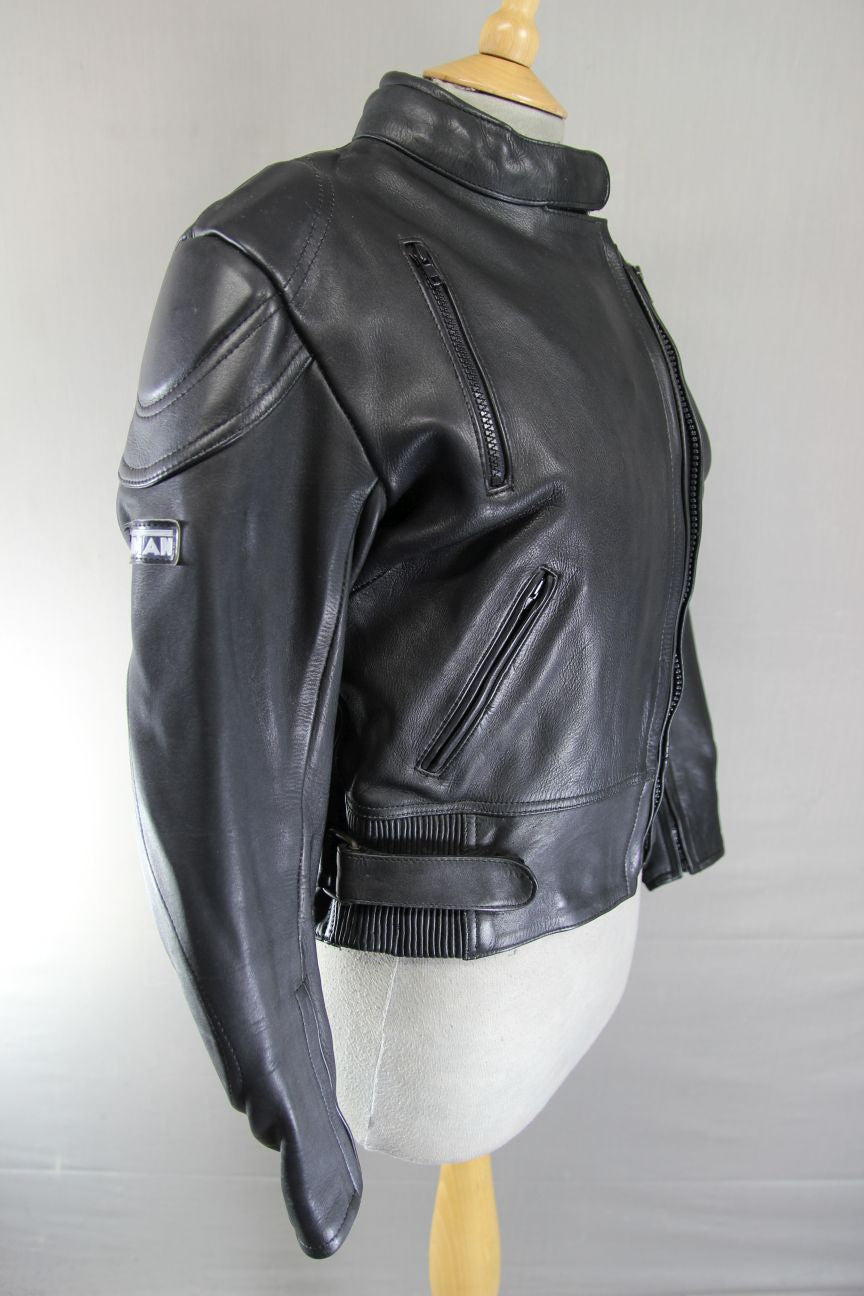 ASHMAN BLACK COWHIDE LEATHER BIKER JACKET + PROTECTORS & THERMAL LINING: SIZE 12
