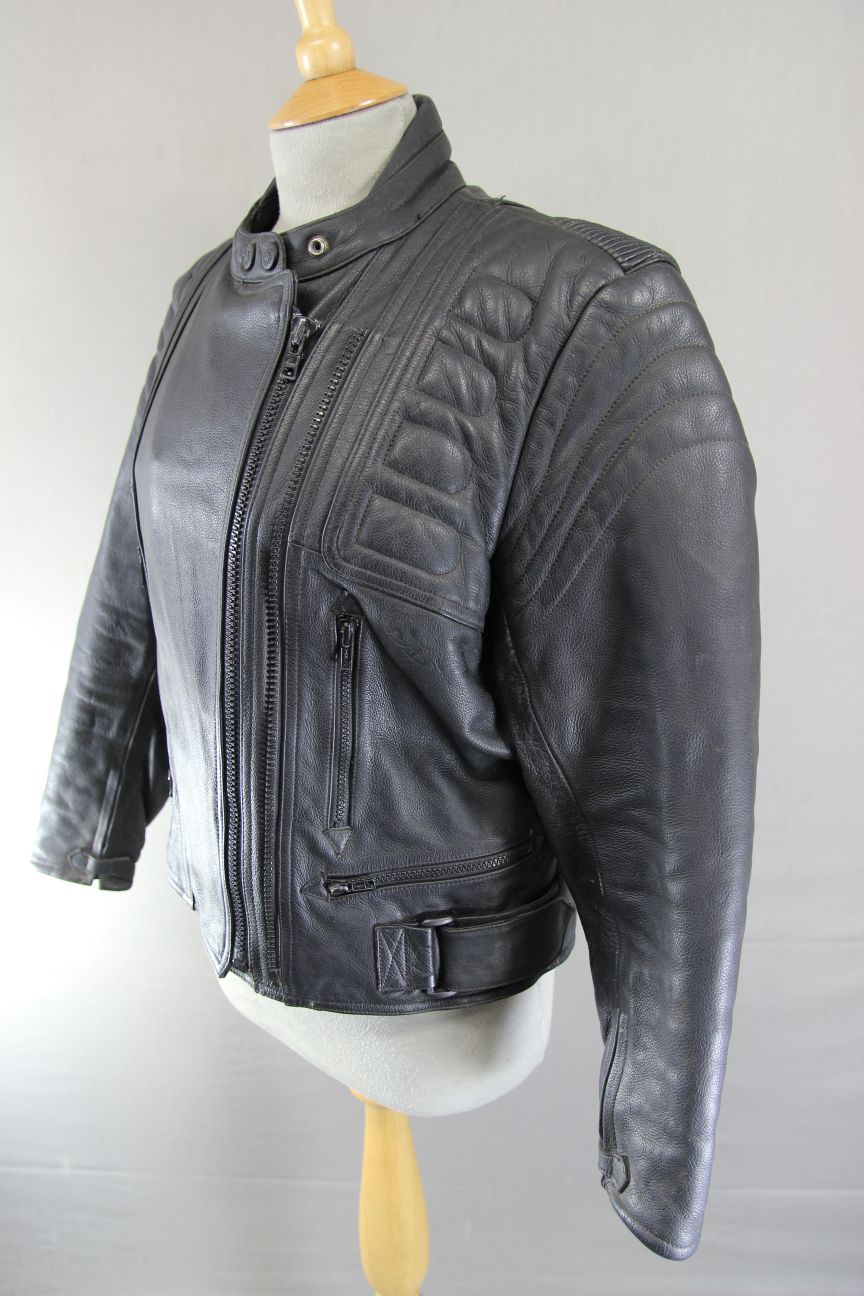 RIDER BLACK LEATHER BIKER JACKET WITH BACK PAD: SIZE 14/36-38"/EUROPEAN SIZE 40