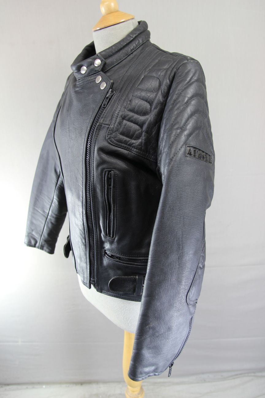 APACHE LEATHERS CLASSIC BLACK BIKER JACKET: SIZE 14 36-38 INCH CHEST