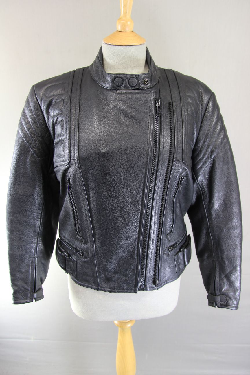 RIDER BLACK LEATHER BIKER JACKET WITH BACK PAD: SIZE 12/34-36"/EUROPEAN SIZE 38