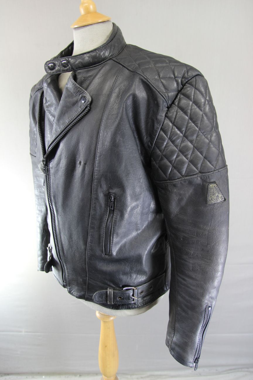 VINTAGE AKITO CLASSIC BLACK LEATHER BIKER JACKET 40 INCH CHEST
