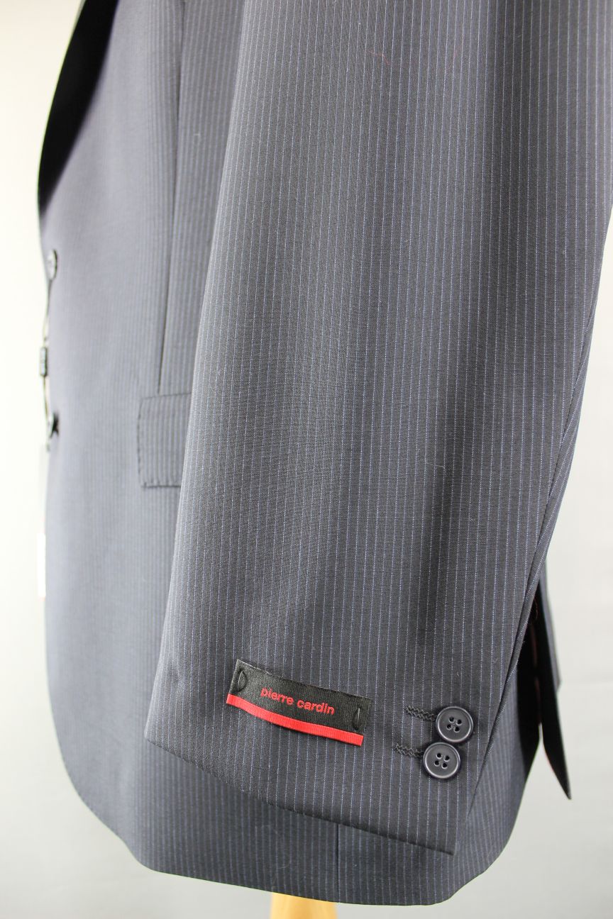NEW WITH TAGS PIERRE CARDIN PURE WOOL NAVY BLUE PINSTRIPED JACKET 50IN (REG FIT)