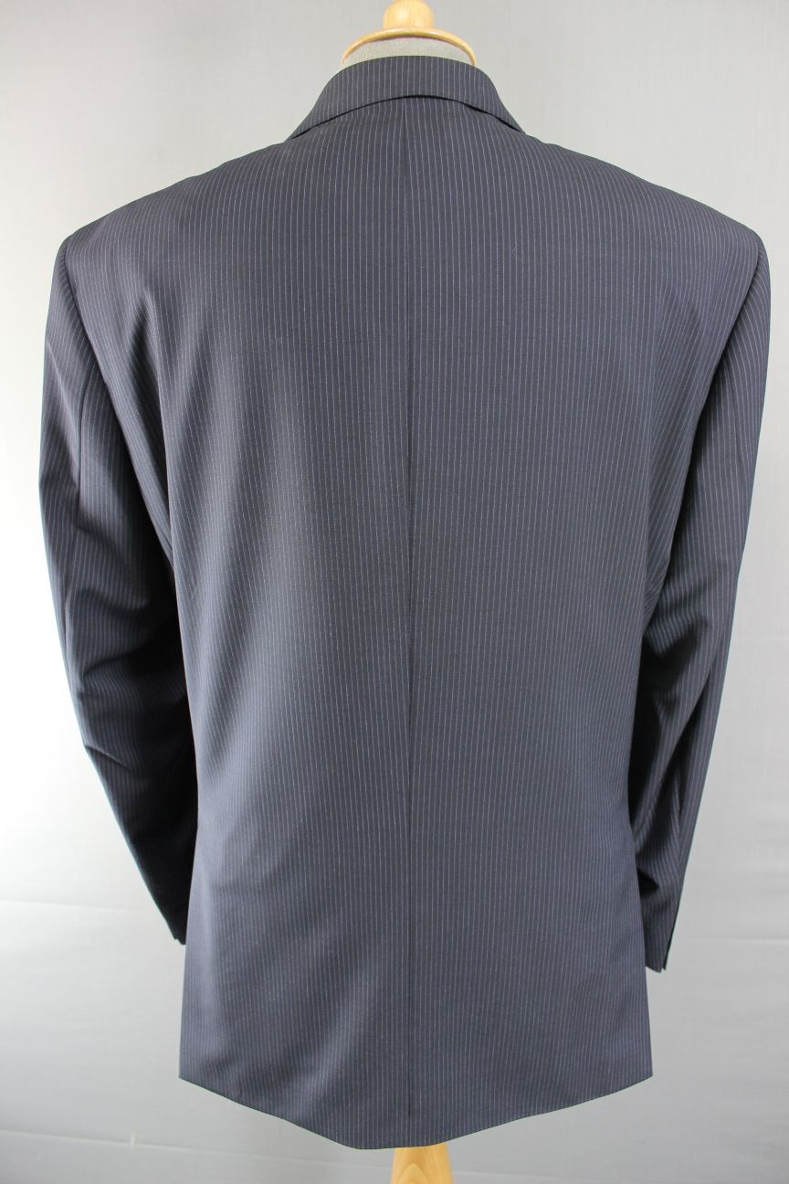 NEW WITH TAGS PIERRE CARDIN PURE WOOL NAVY BLUE PINSTRIPED JACKET 50IN (REG FIT)