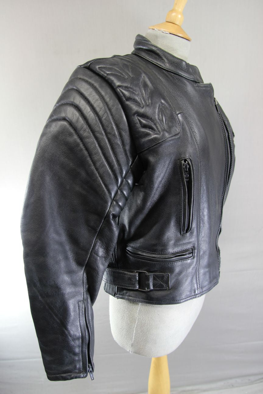 DANNISPORT CLASSIC BLACK COWHIDE LEATHER BIKER JACKET: SIZE 12 34-36 INCH CHEST