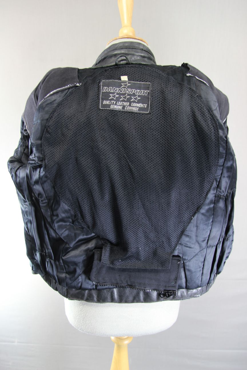 DANNISPORT CLASSIC BLACK COWHIDE LEATHER BIKER JACKET: SIZE 12 34-36 INCH CHEST