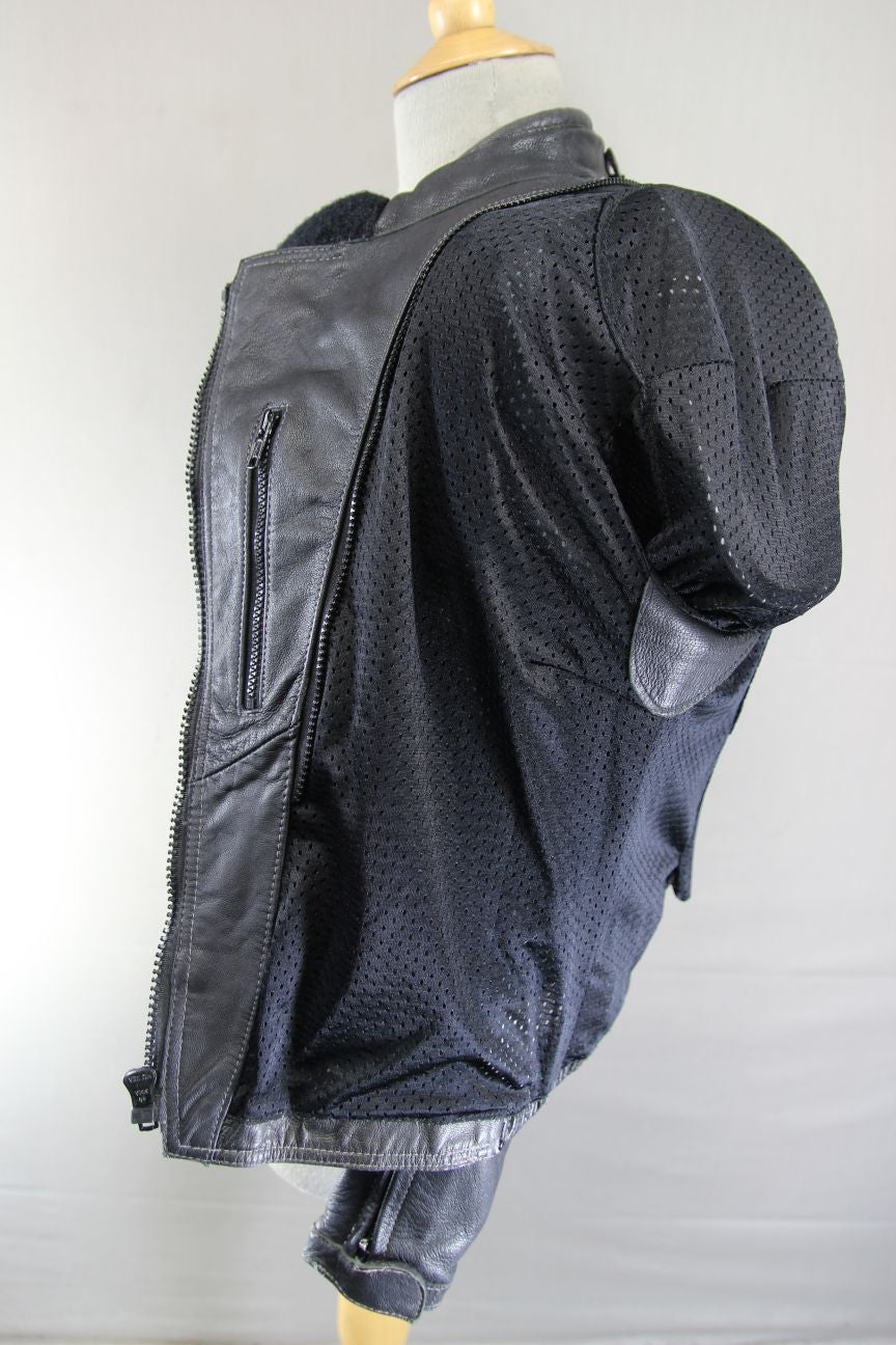 ASHMAN BLACK LEATHER BIKER JACKET WITH BACK, SHOULDER & ELBOW CE ARMOUR: SIZE 12
