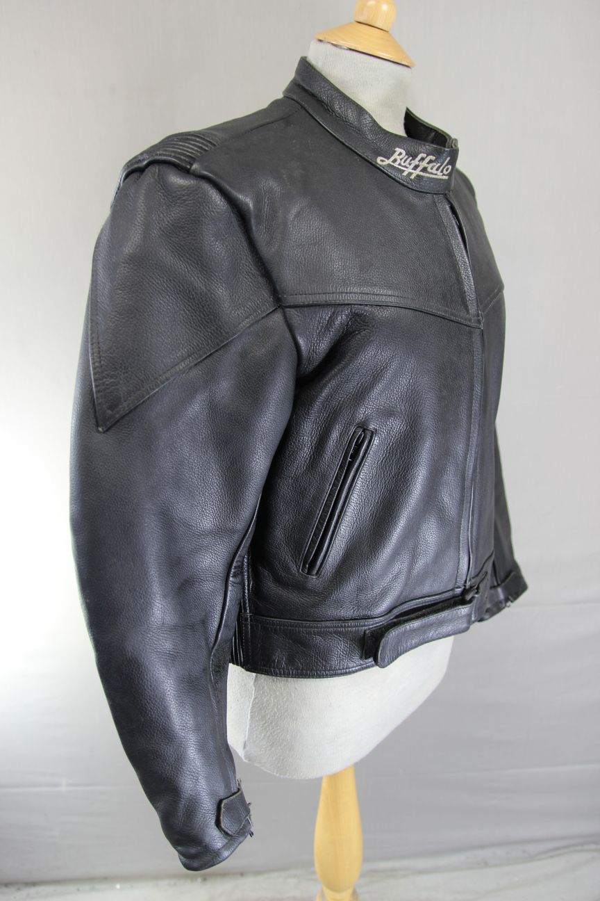 CLASSIC BUFFALO BLACK LEATHER BIKER JACKET: SIZE 16 36-38 INCH CHEST