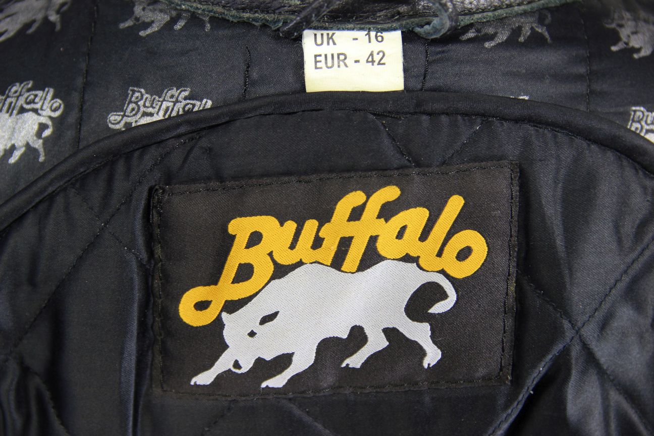 CLASSIC BUFFALO BLACK LEATHER BIKER JACKET: SIZE 16 36-38 INCH CHEST