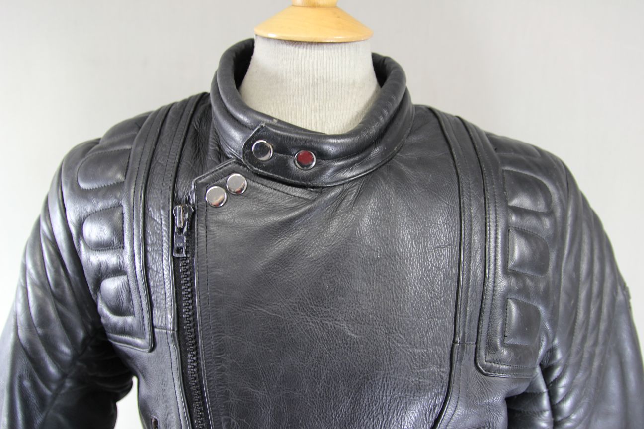 APACHE LEATHERS CLASSIC BLACK BIKER JACKET 38 INCH CHEST/MEDIUM