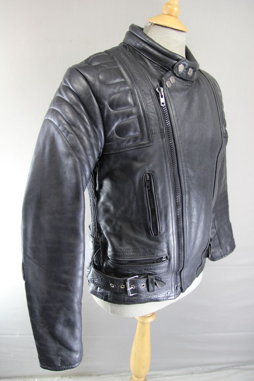 APACHE LEATHERS CLASSIC BLACK BIKER JACKET 38 INCH CHEST/MEDIUM