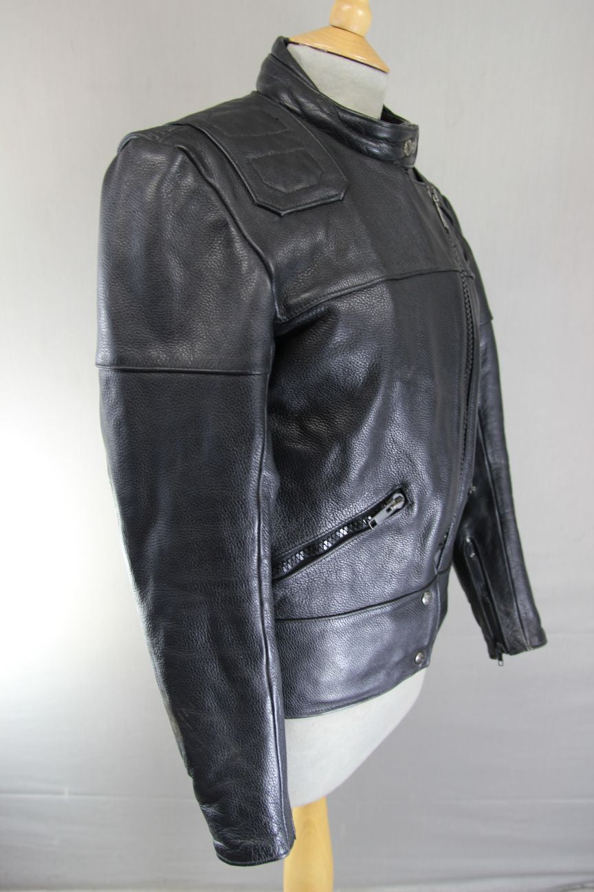 CLASSIC BRITISH MADE BLACK TT LEATHERS INTERNATIONAL BIKER JACKET: SIZE 8